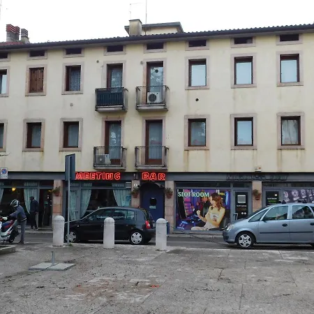 Residenza Meeting Apartahotel 3*