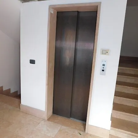 Residenza Meeting Apartahotel 3*