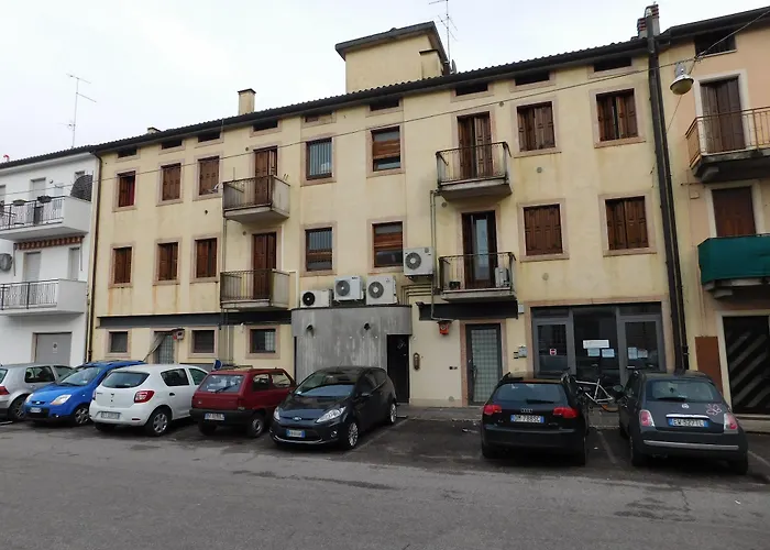 Residenza Meeting Aparthotel 3*